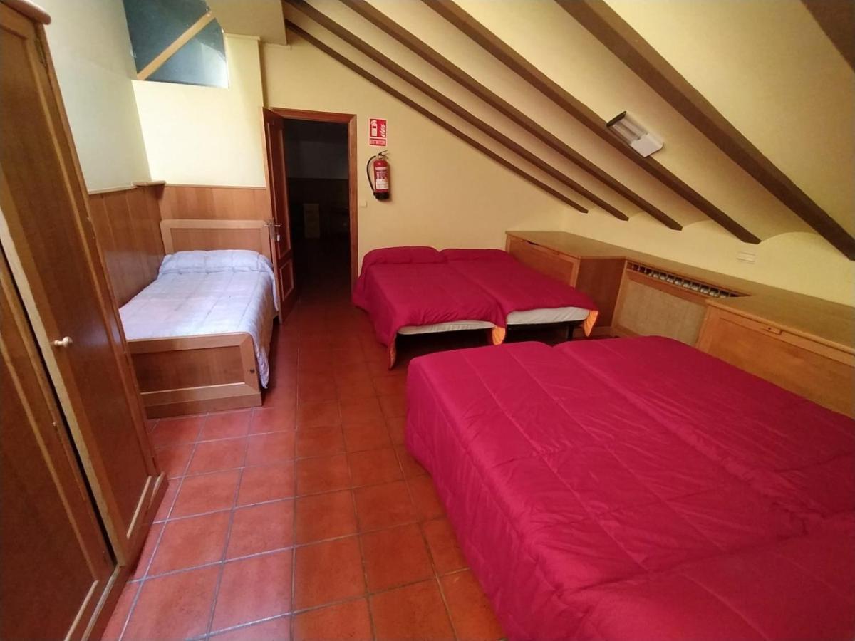 Albergue De Nuestra Senora Carrasquedo Granon Exterior photo